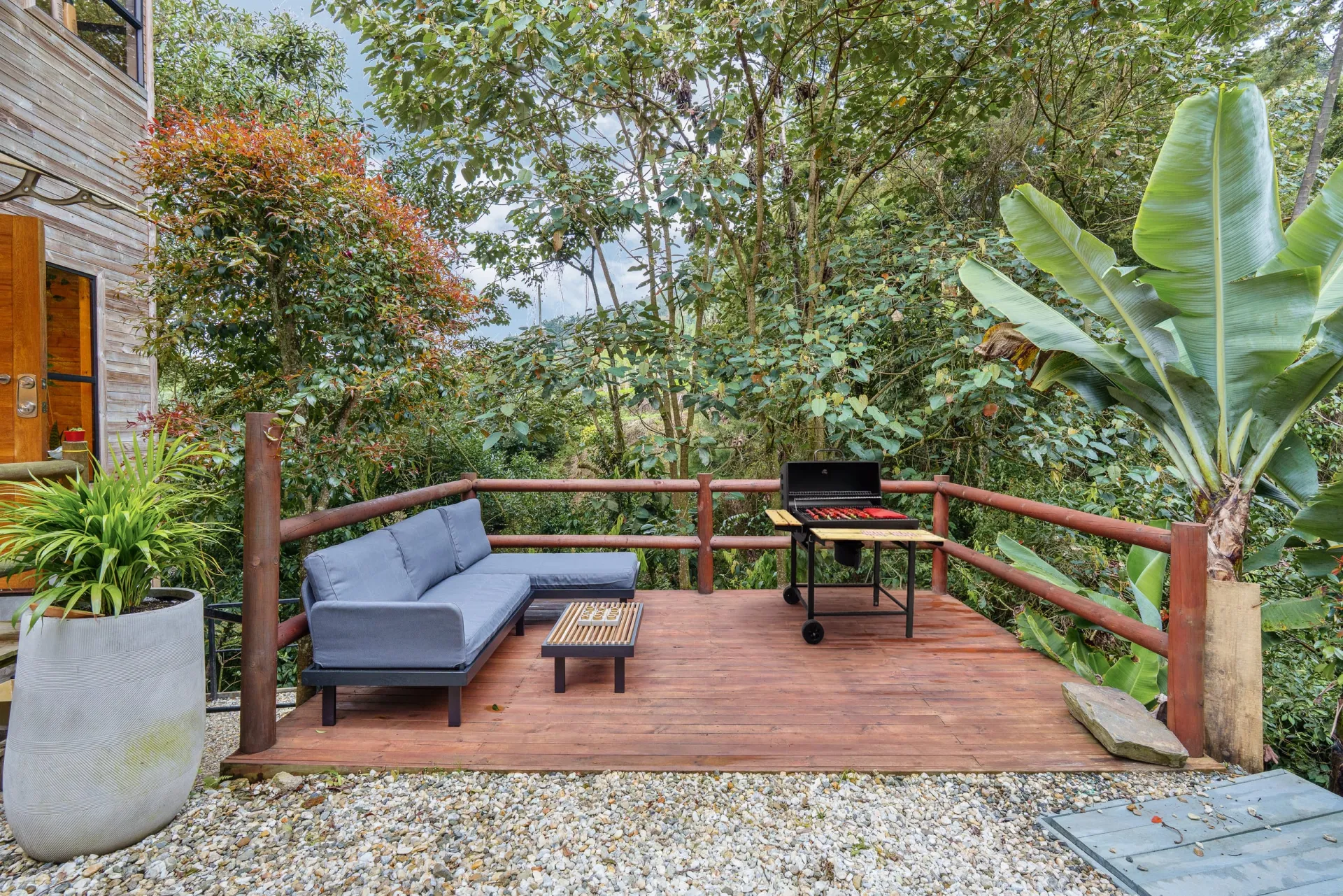 Terraza en el bosque, El Retiro